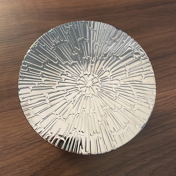 Bath & Body Works Eucalyptus Rain 3 Wick Candle - Brand New! - Picture 5 of 6